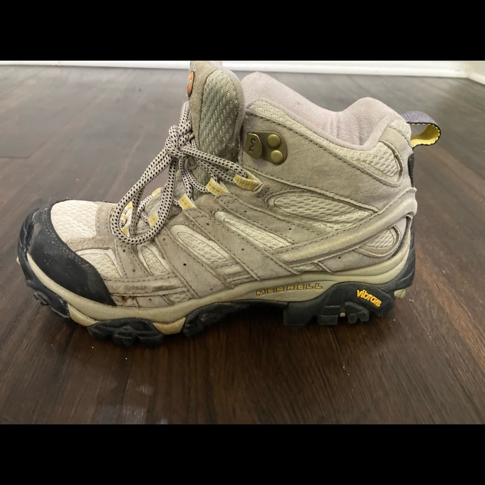 Merrell Woman’s Moab Hiking Shoe